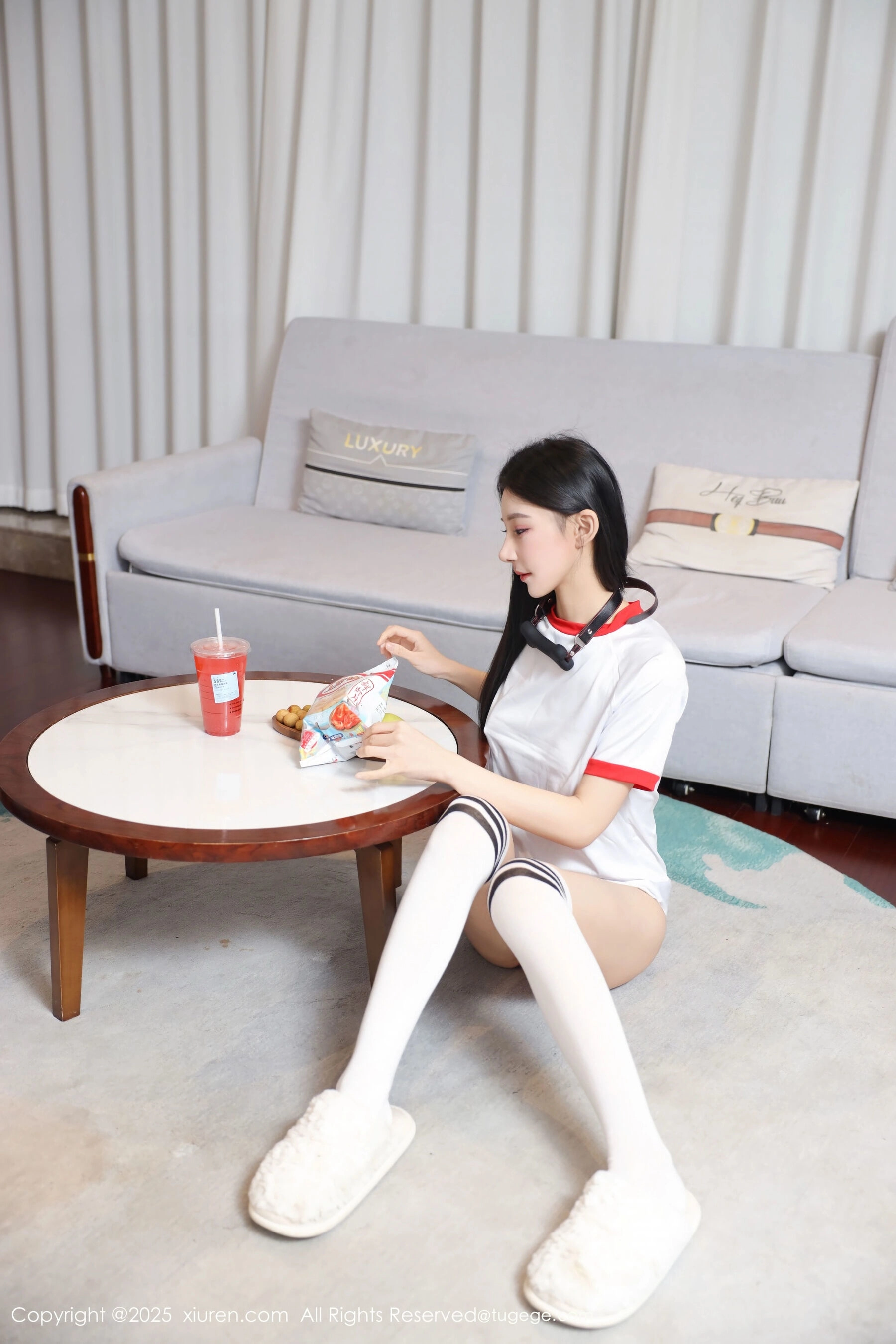 [XiuRen秀人网] 许微微呀 Vol.11110